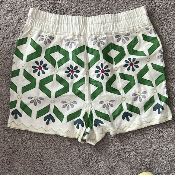 NWT Anthropologie Pattern Shorts - Size Medium - Picture 6 of 9